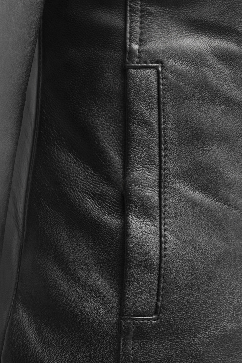 Imelda - A ladies lambskin leather jacket